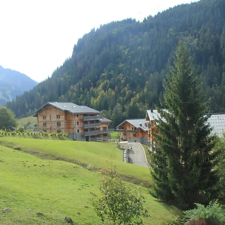 Ecureuil Ecr Charming & Nature 5 Pers * Châtel