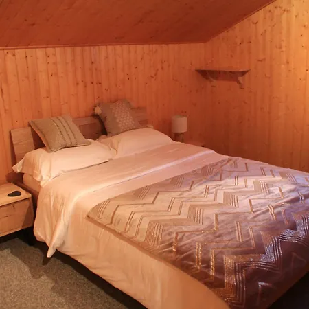 Ecureuil Ecr Charming & Nature 5 Pers * Châtel