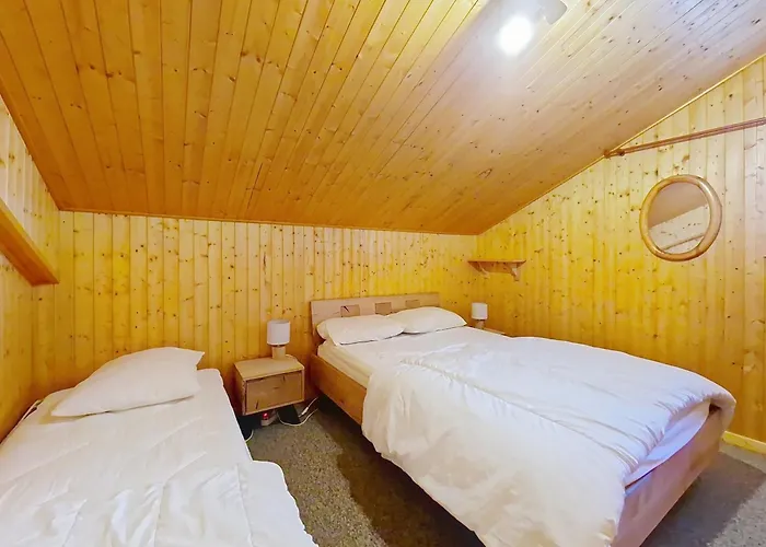 Ecureuil Ecr Charming & Nature 5 Pers Châtel